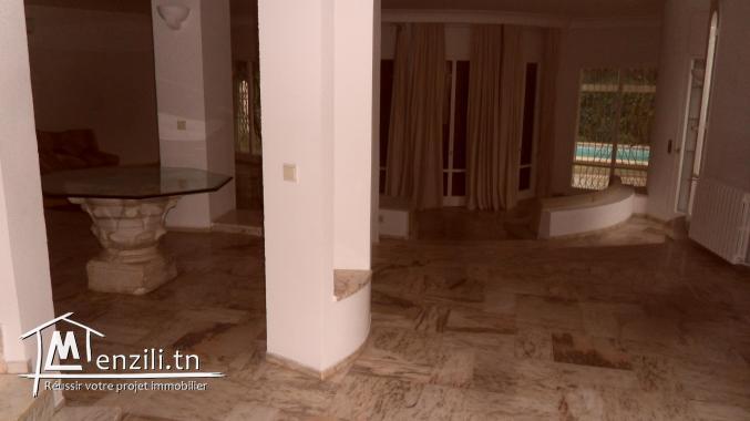 A louer une belle villa à la Marsa