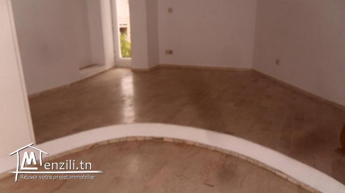 A louer une belle villa à la Marsa