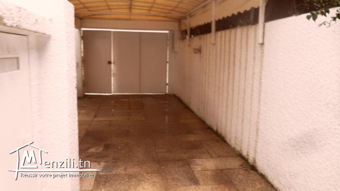 A louer une belle villa à la Marsa