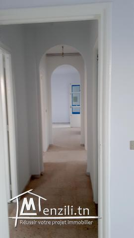 À vendre, Manouba, Cité Amal, Appartement 4 pièces