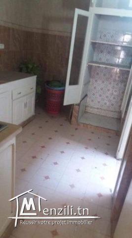 une petite maison propre à cité el Bahri