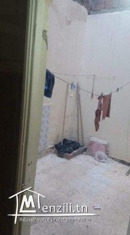 une petite maison propre à cité el Bahri