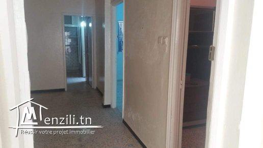 une petite maison propre à cité el Bahri