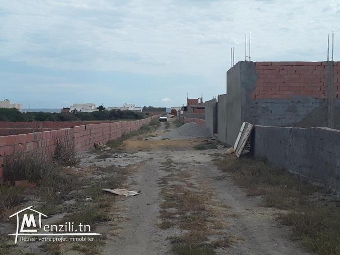 Un Terrain cloturé vue sur mer à kerkouane kélibia