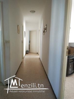 A VENDRE UN APPARTEMENT S+3 à MANAR 2