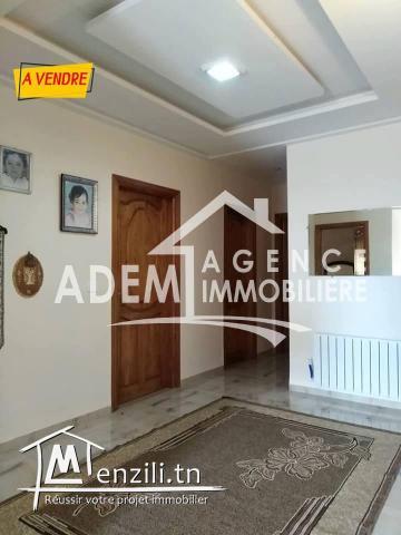 Villa avec première étage inachevé