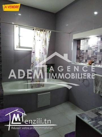 Villa avec première étage inachevé