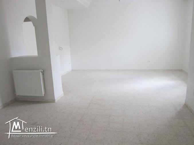 étage de villa S+3 à sahloul prés de tous commodité