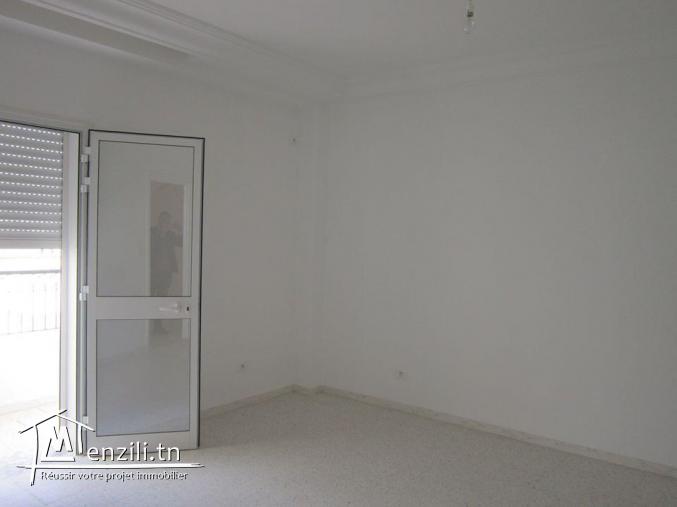 étage de villa S+3 à sahloul prés de tous commodité