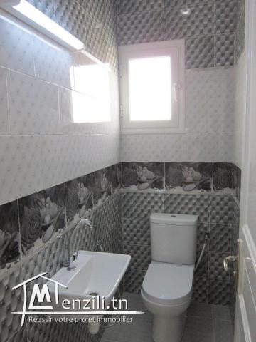 étage de villa S+3 à sahloul prés de tous commodité