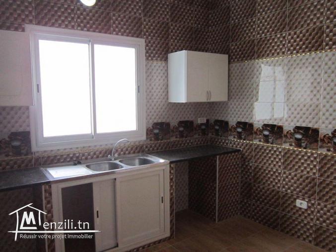 étage de villa S+3 à sahloul prés de tous commodité