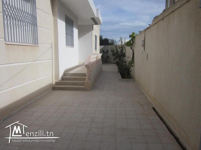 une villa indépendante à khzema