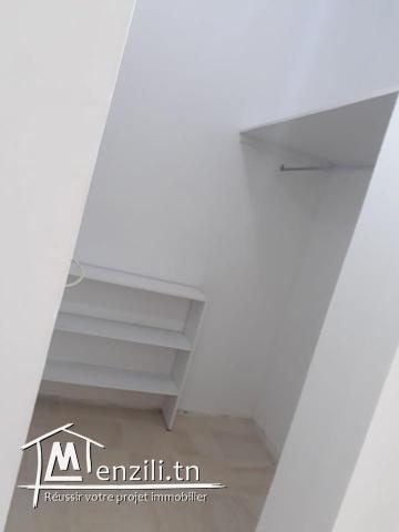 étage de villa de type S+3 situé à Sahloul