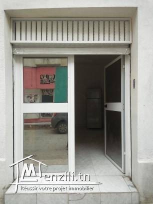 DEUX LOCAUX COMMERCIAUX à LOUER LAFAYETT