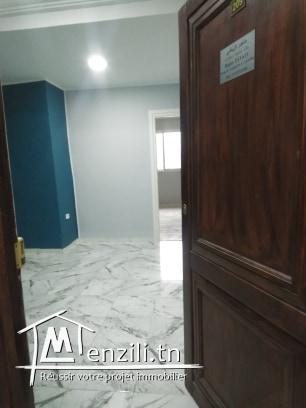 UN BUREAU S+2 à LOUER MANAR 2