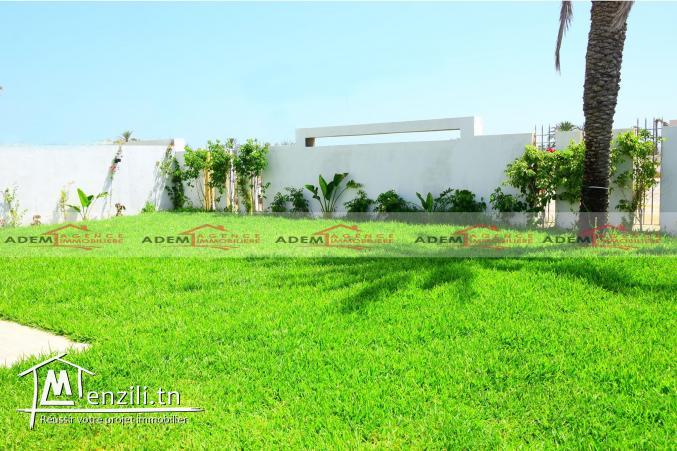 Adorable villa avec jardin et piscine