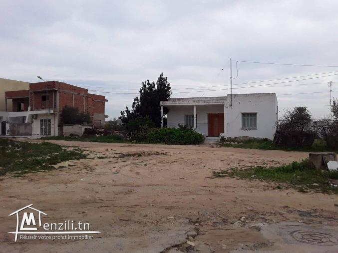 Une villa à vendre akouda