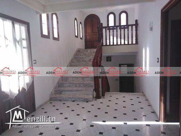 Adorable villa avec piscine et jardin