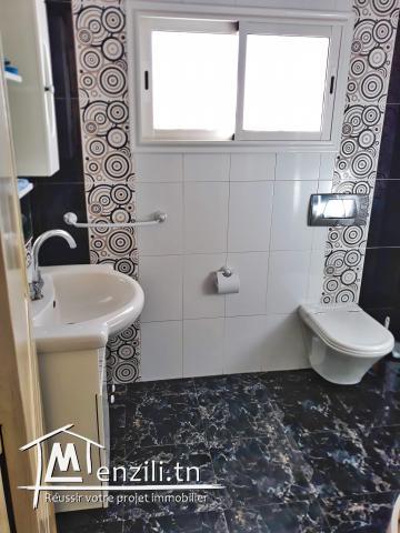 Villa à vendre  à sfax route sokra