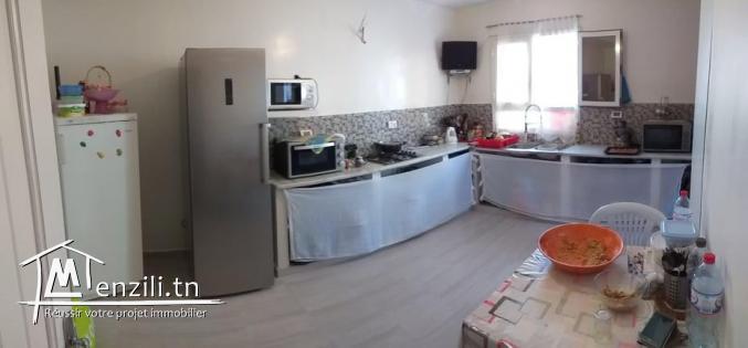 Maison 150m² à vendre à soukra 'Rue de l'aéroport" Prix Négociable