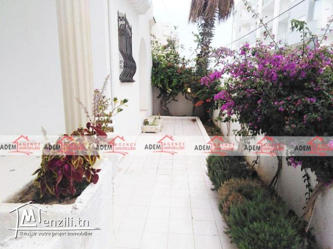 Adorable villa avec garage et jardin