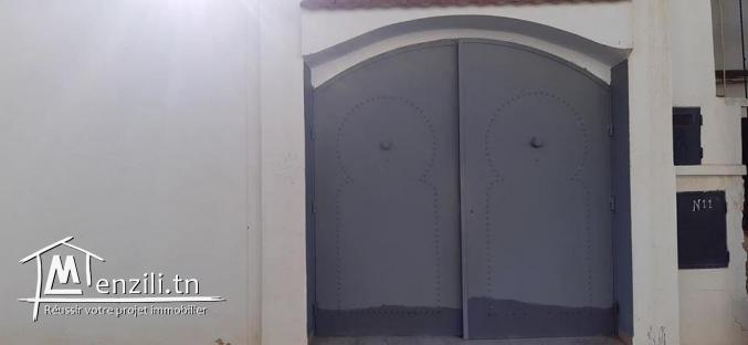 MAISON A VENDER OU ALOUER A CITE LONS 1 KM9