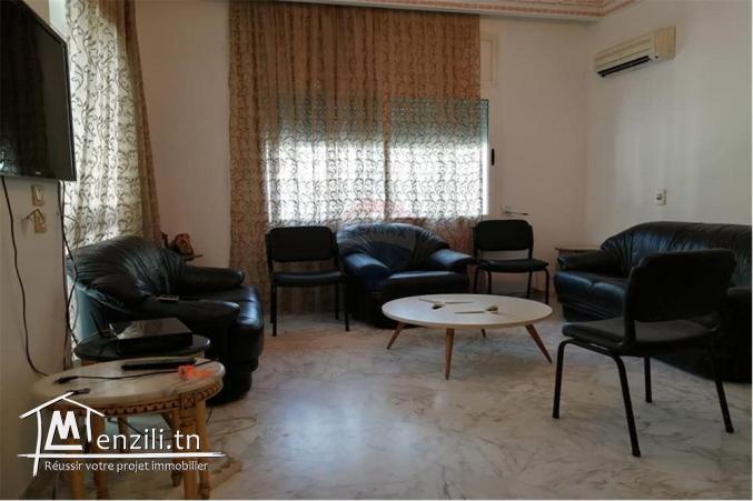 villa S+6 avec piscine a soukra