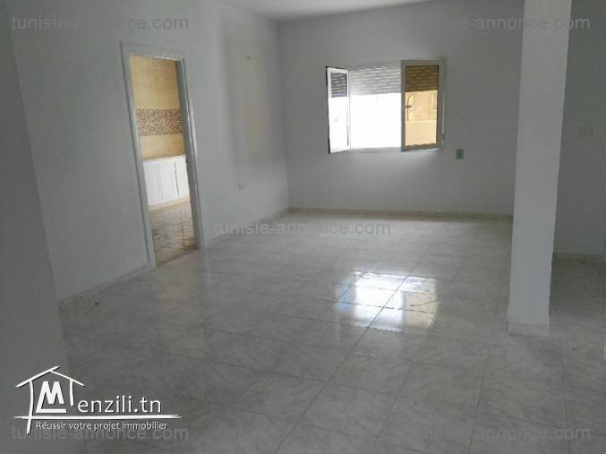 Appartement étage de villa