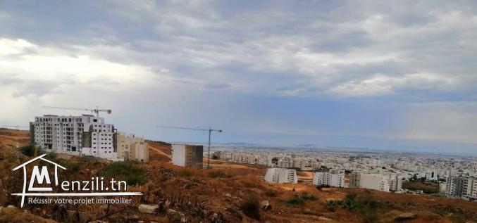 A vendre un terrain de 390m situé à Tunis Ennasr 2, côté quartier El Menzeh.