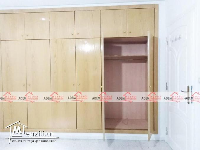 Jolie villa avec garage bien situé