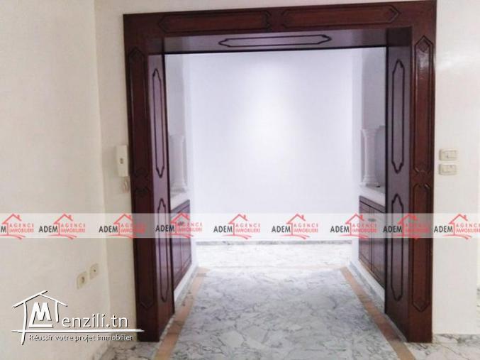 Jolie villa avec garage bien situé