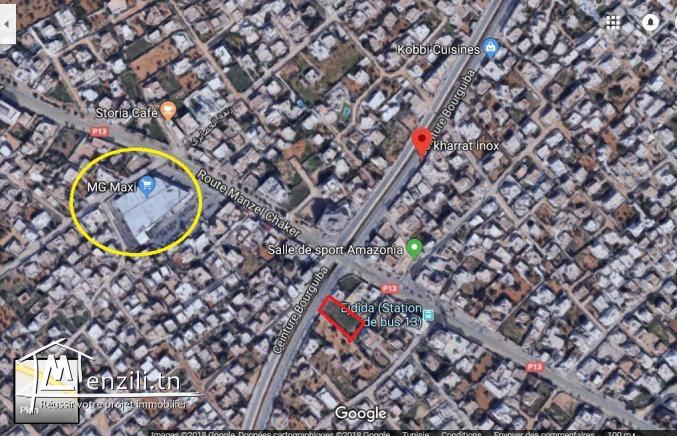 terrain a rue principale commerciale