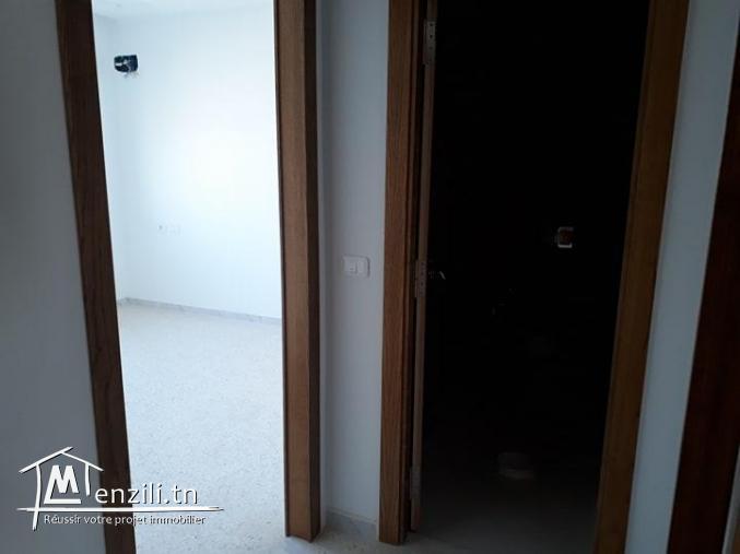 appartement a vendre  aux 1 ère étage 
