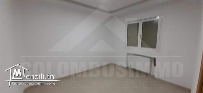 Appartement s2 au 2 ème etage Borj Louzir