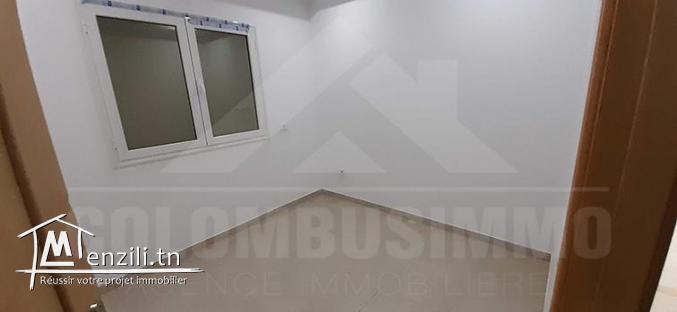 Appartement s2 au 1er étage à Borj Louzir