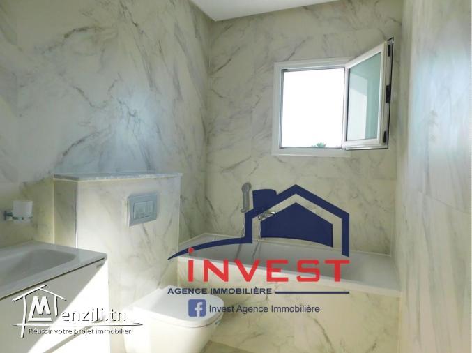 Bel appartement S+2 à Gammarth