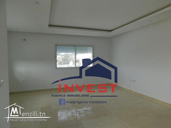 Bel appartement S+2 à Gammarth