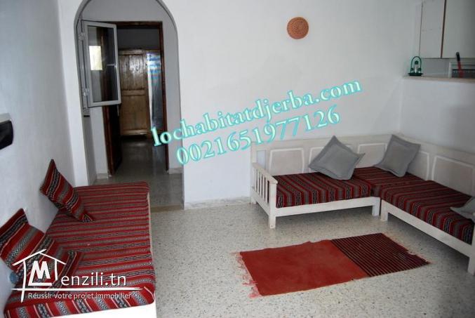 L38 : LOCATION SAISONNIÈRE D’UN STUDIO S+1 EN FACE HOTEL DAR DJERBA