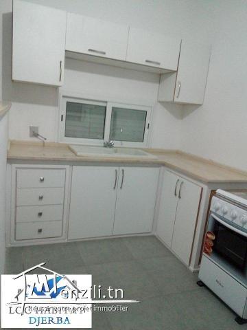 L38 : LOCATION SAISONNIÈRE D’UN STUDIO S+1 EN FACE HOTEL DAR DJERBA