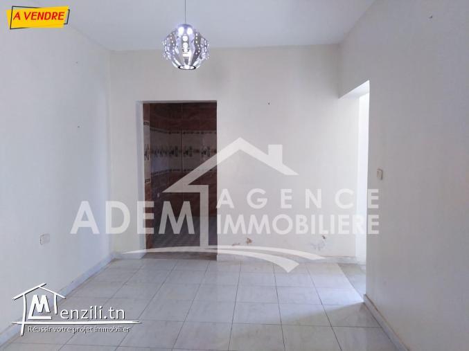 Pëtite maison   S2 sur un lot de coin