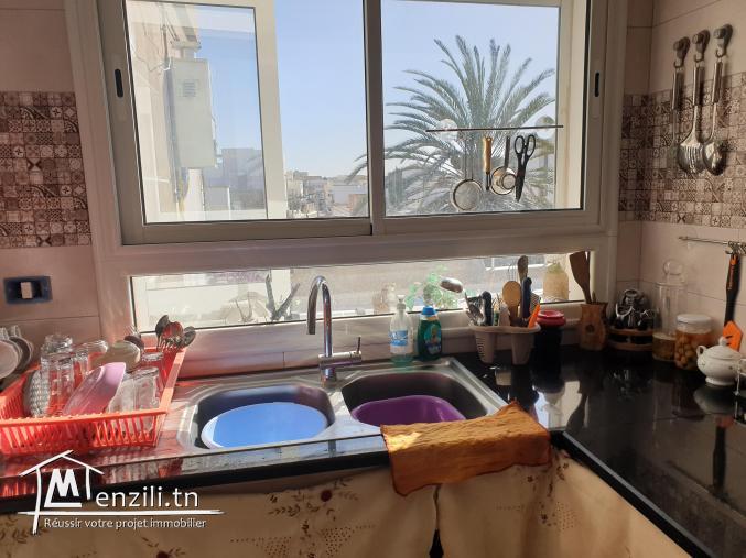 Une très belle s+2 en 2 ème etage zone skaness à louer