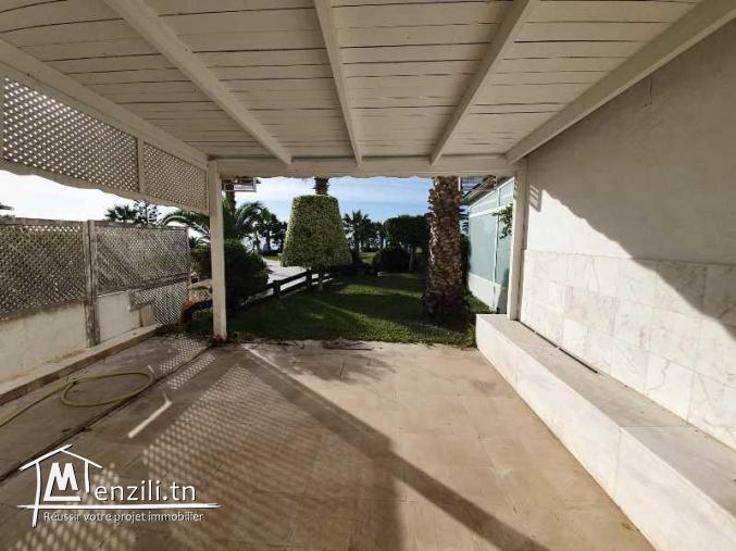 Appartement au RDC résidence pieds dans l'eau HAMMAMET