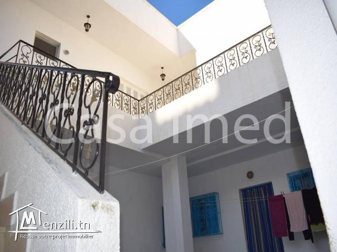 maison a deux étages  a la marsa cité stade