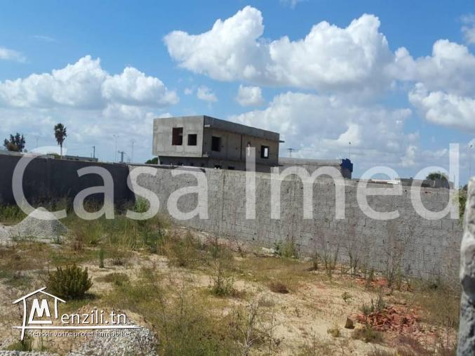 Terrain de 350 m2 à vendre 