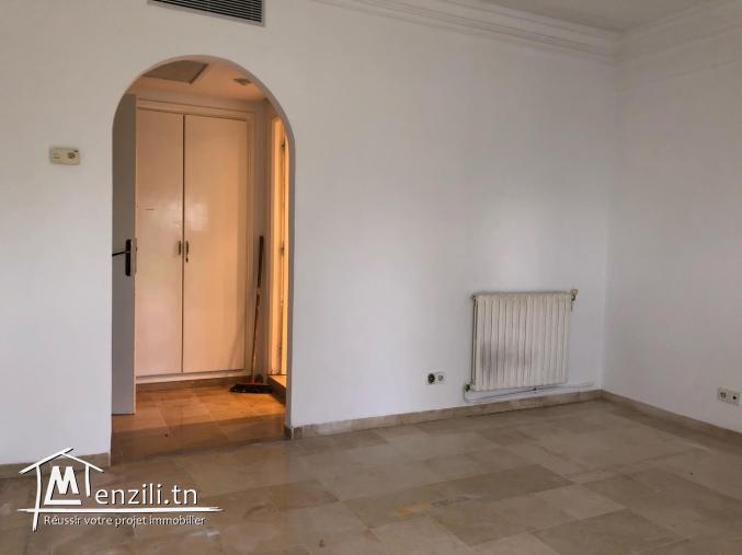 Villa lac 1 avec jardin 2900 DT