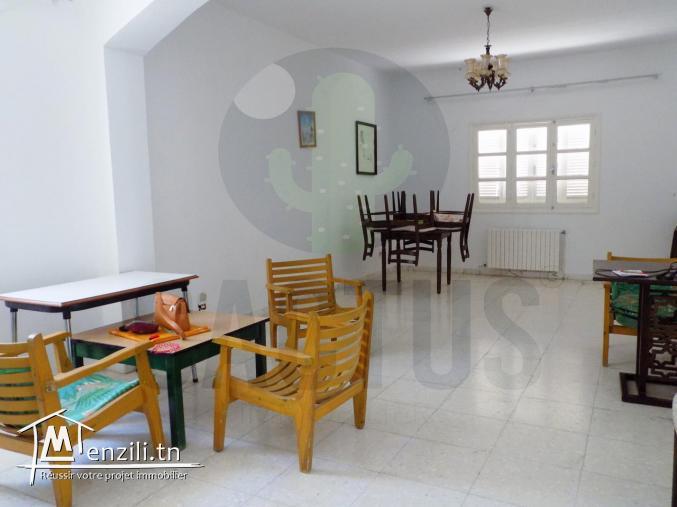 Villa de 370 m² sur un terrain de 358 m² à Sidi Mahersi