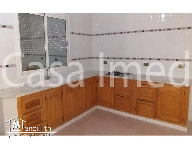 une maison S+4 a vendre