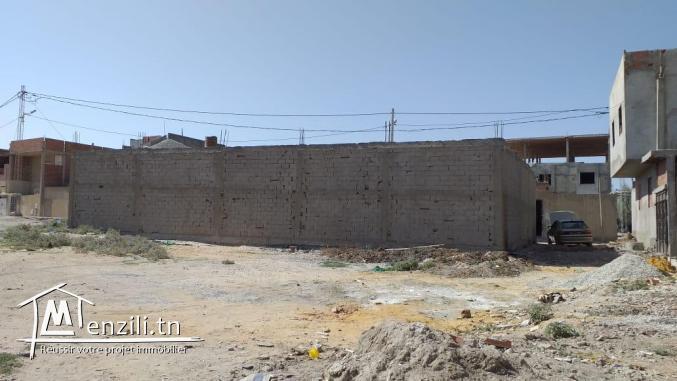 un terrain de 212 m2