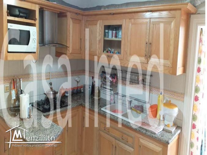 un appartement S+3 à Ghazela en 1 ère étage 