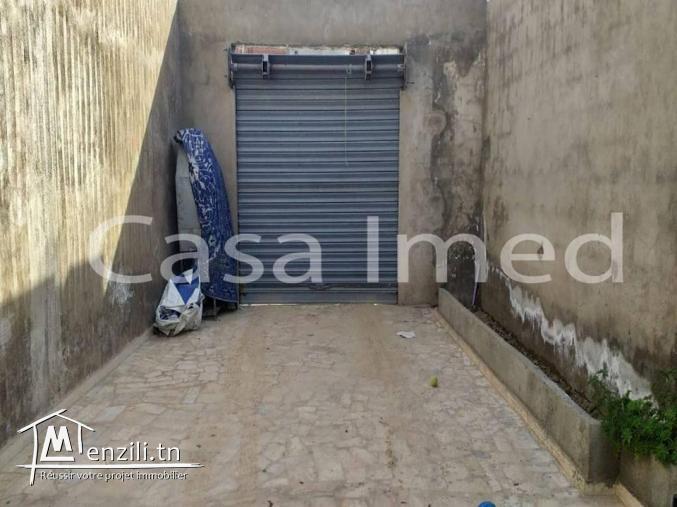 une maison coquette S+3 à Cité Bhar Lazrak derrière maison Ford